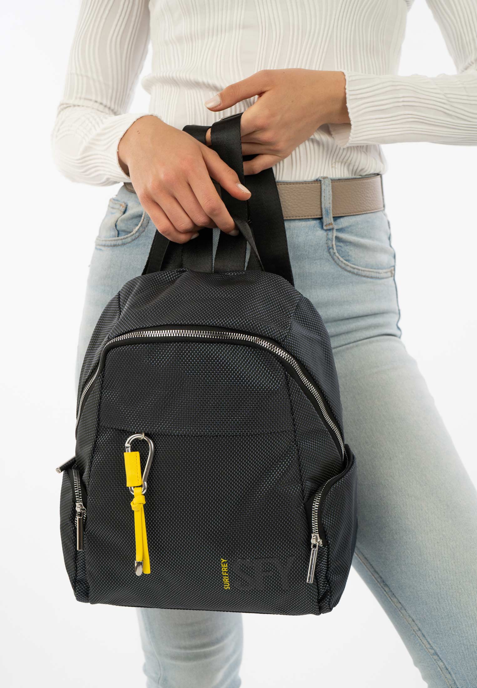 18072100_04 SURI FREY Rucksack SFY SURI Sports Marry mittel Schwarz 18072100 black 100