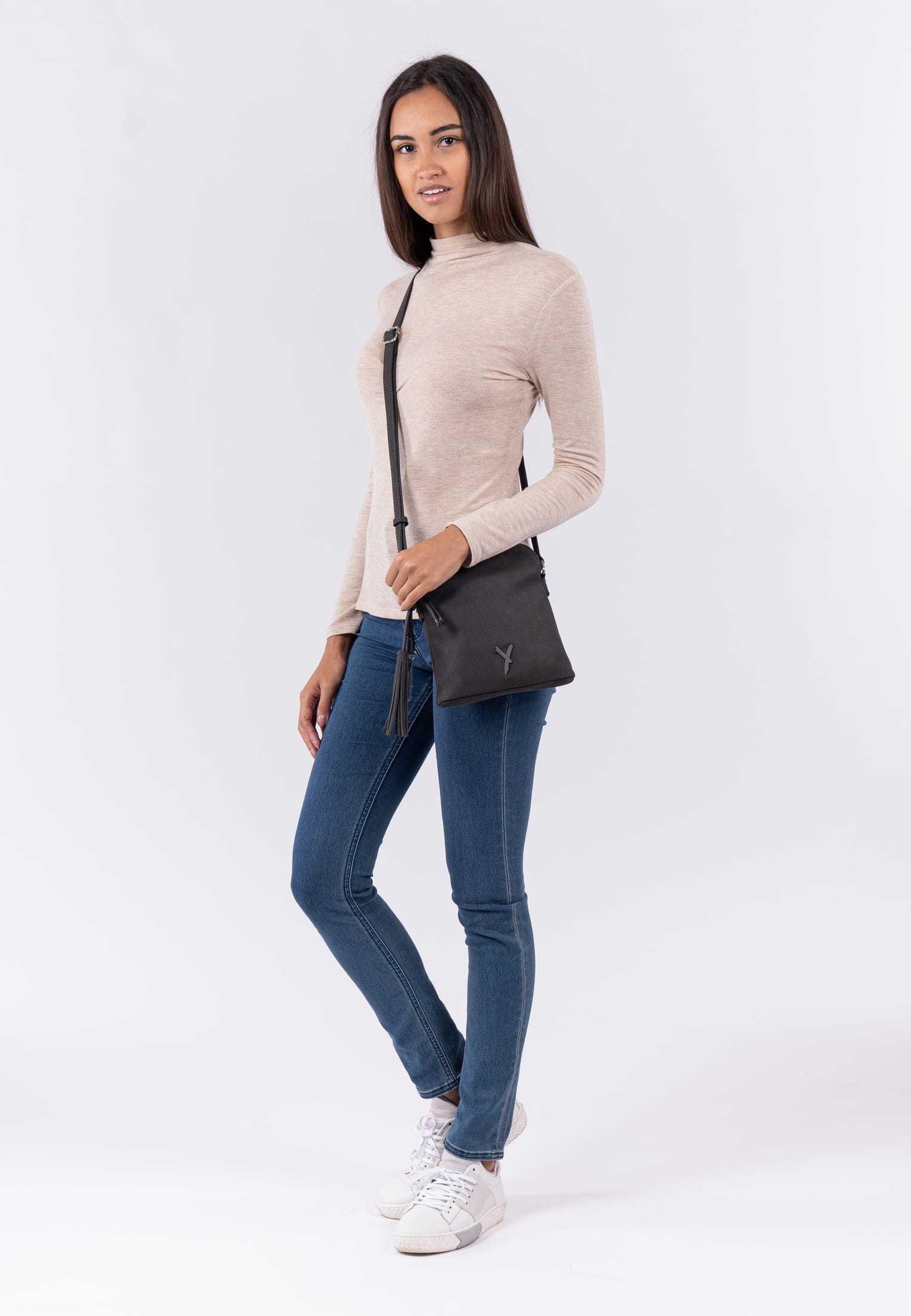 12400840_02 SURI FREY Umhängetasche Romy Basic mittel Grau 12400840 darkgrey 840