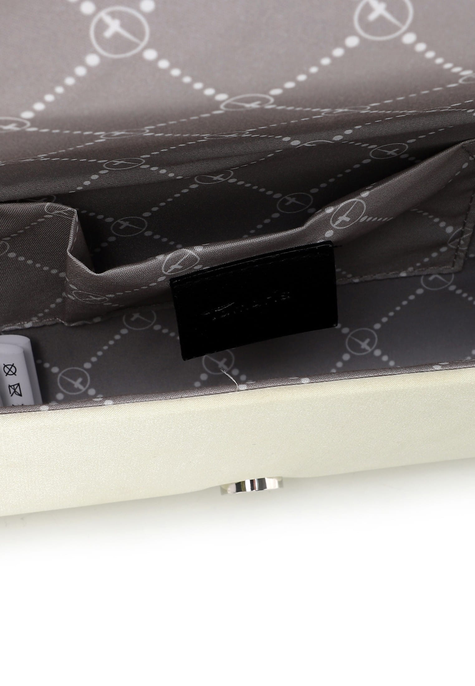 30454244_07 Tamaris Clutch Amalia Beige 30454244 champagner satin 244