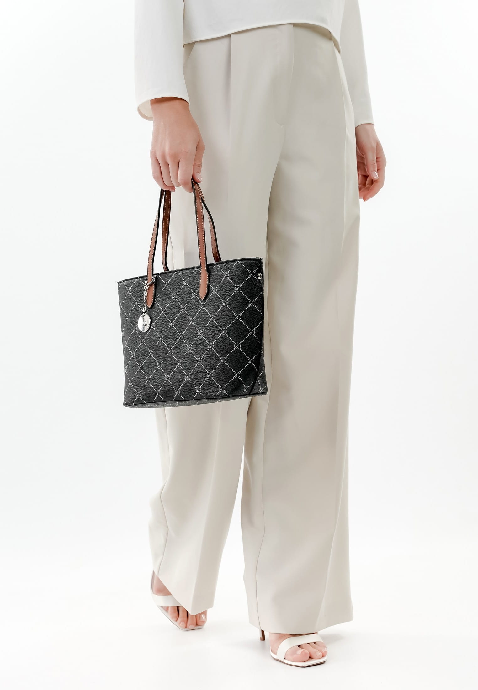 30106100_04 Tamaris Shopper TAS Anastasia klein Schwarz 30106100 black 100