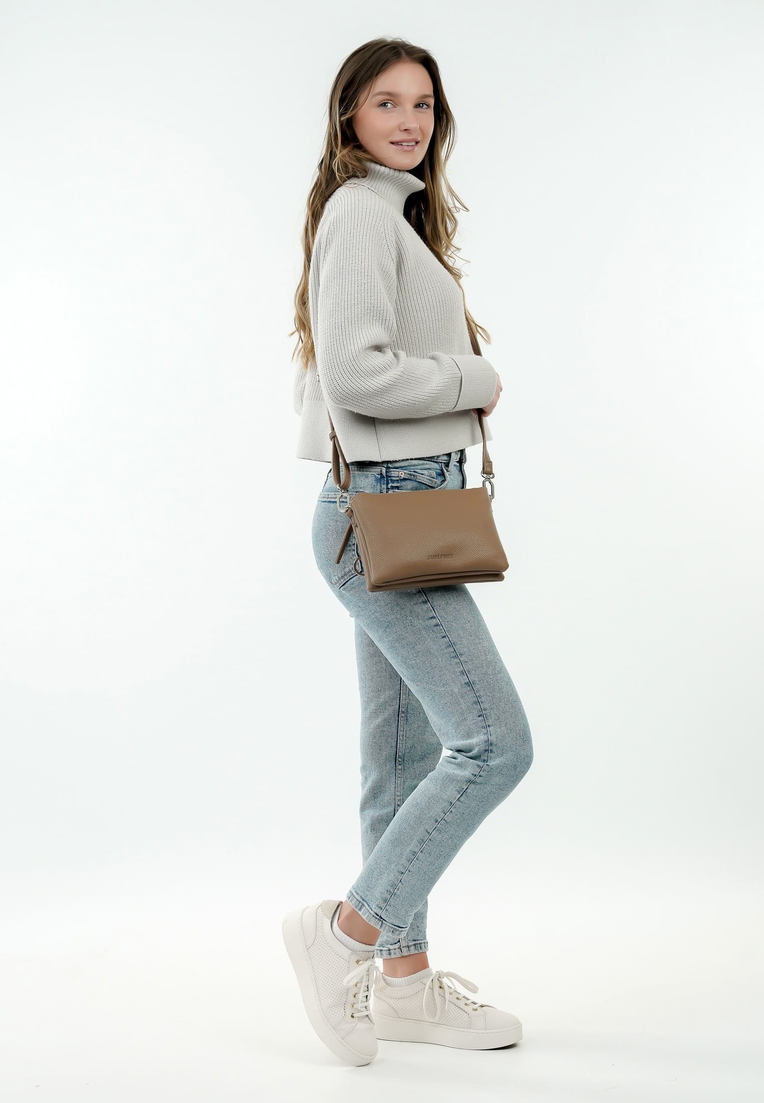 13600950_02 SURI FREY Umhängetasche Debby klein Beige 13600950 darktaupe 950