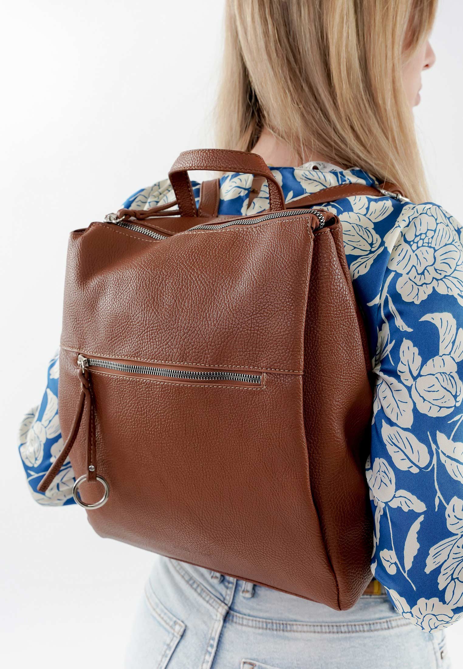 14141700_03 SURI FREY Rucksack SFY Debby mittel Braun 14141700 cognac 700