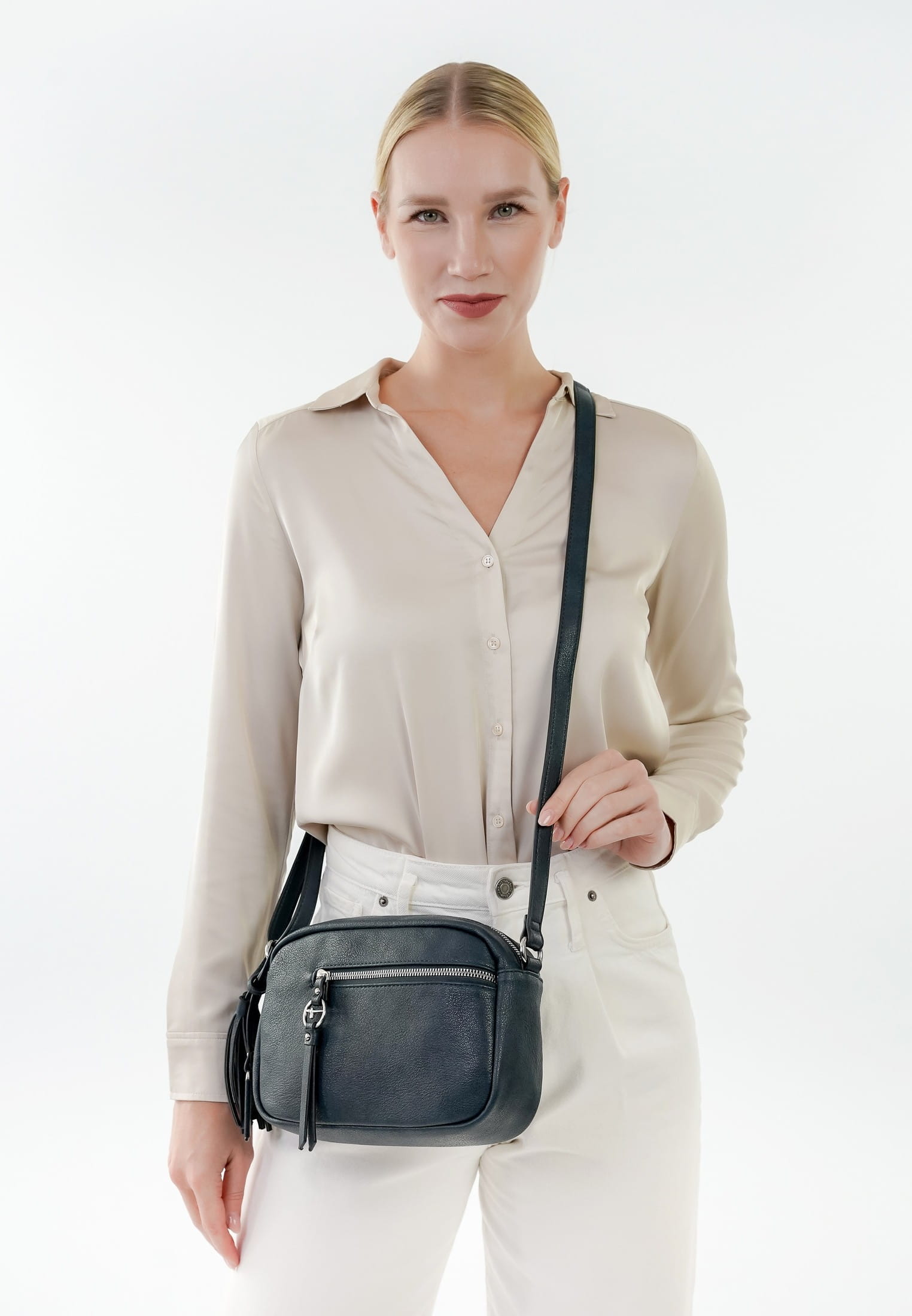32800500_03 Tamaris Umhängetasche TAS Nele mittel Blau 32800500 blue 500