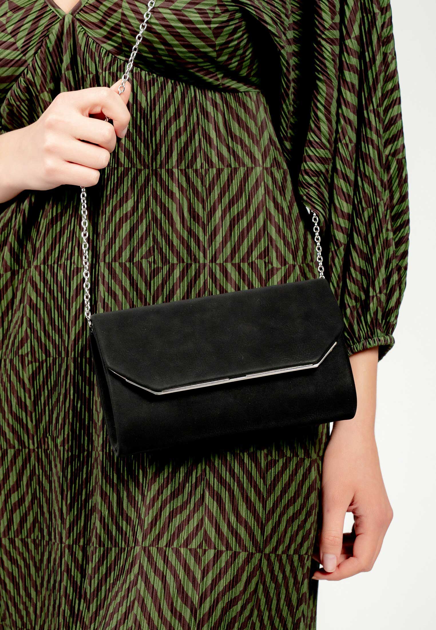 30451100_04 Tamaris Clutch Amalia Schwarz 30451100 black 100