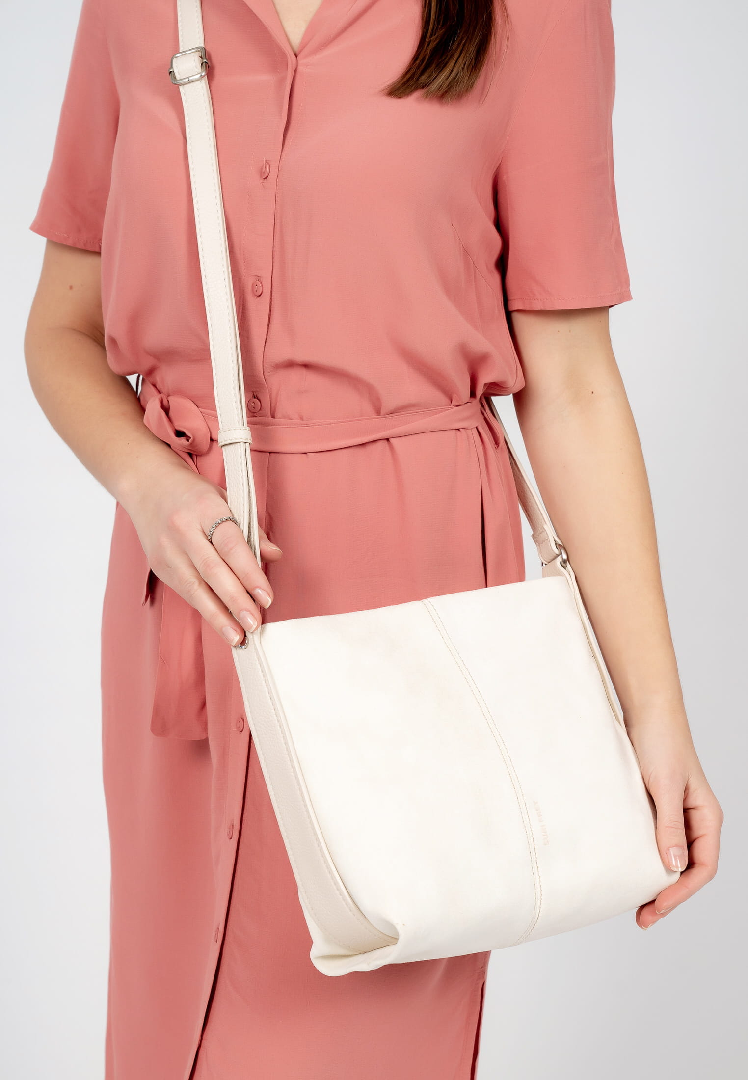 SURI FREY Umhängetasche Dally  Beige 13302400 beige 400