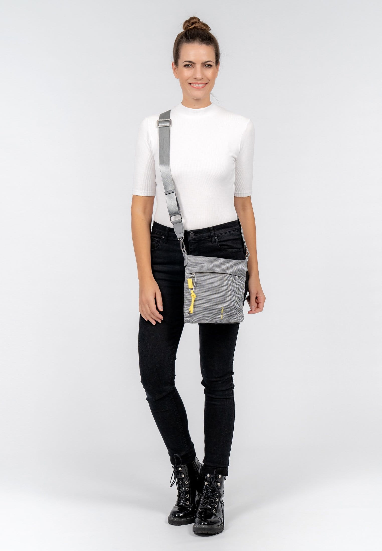 18023810_02 SURI FREY Umhängetasche SURI Sports Marry Grau 18023810 lightgrey 810