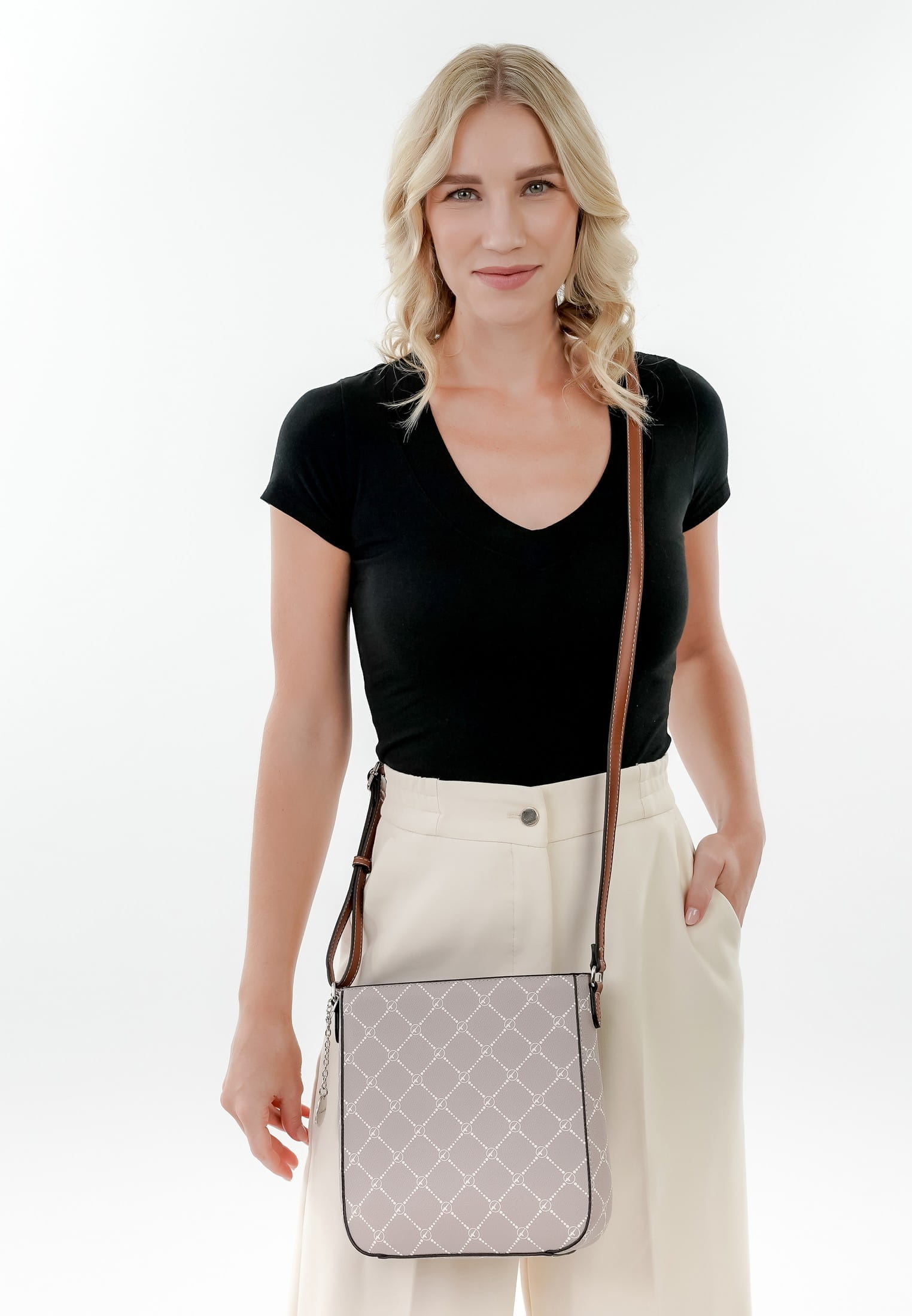 30103900_03 Tamaris Umhängetasche TAS Anastasia groß Braun 30103900 taupe 900