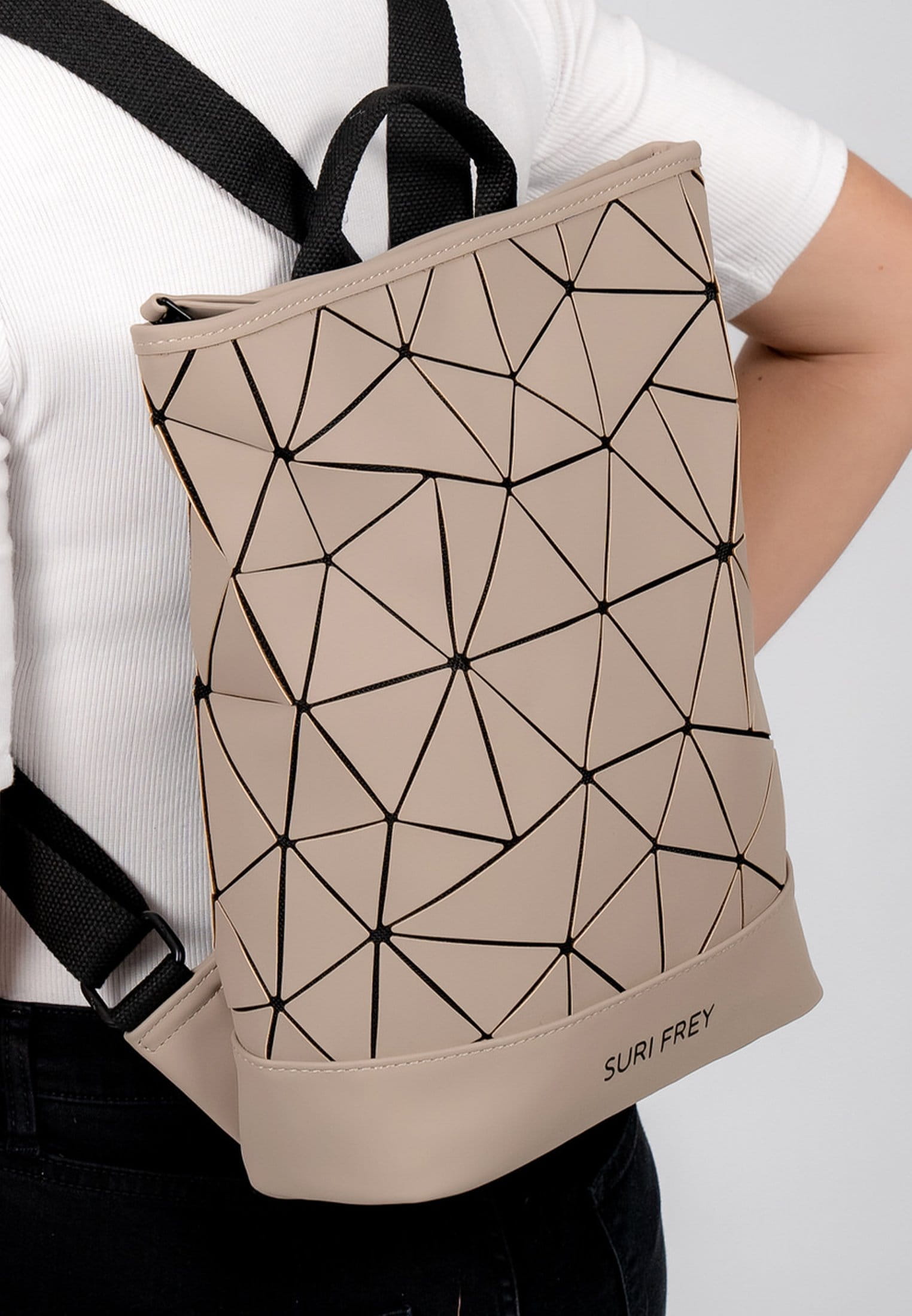 SURI FREY Rucksack SURI Sports Jessy-Lu mittel Beige 18040420 sand 420