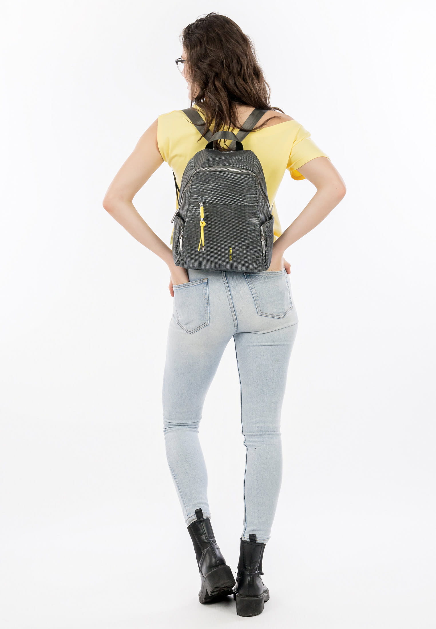 18072843_02 SURI FREY Rucksack SFY SURI Sports Marry mittel Grau 18072843 deepgrey 843