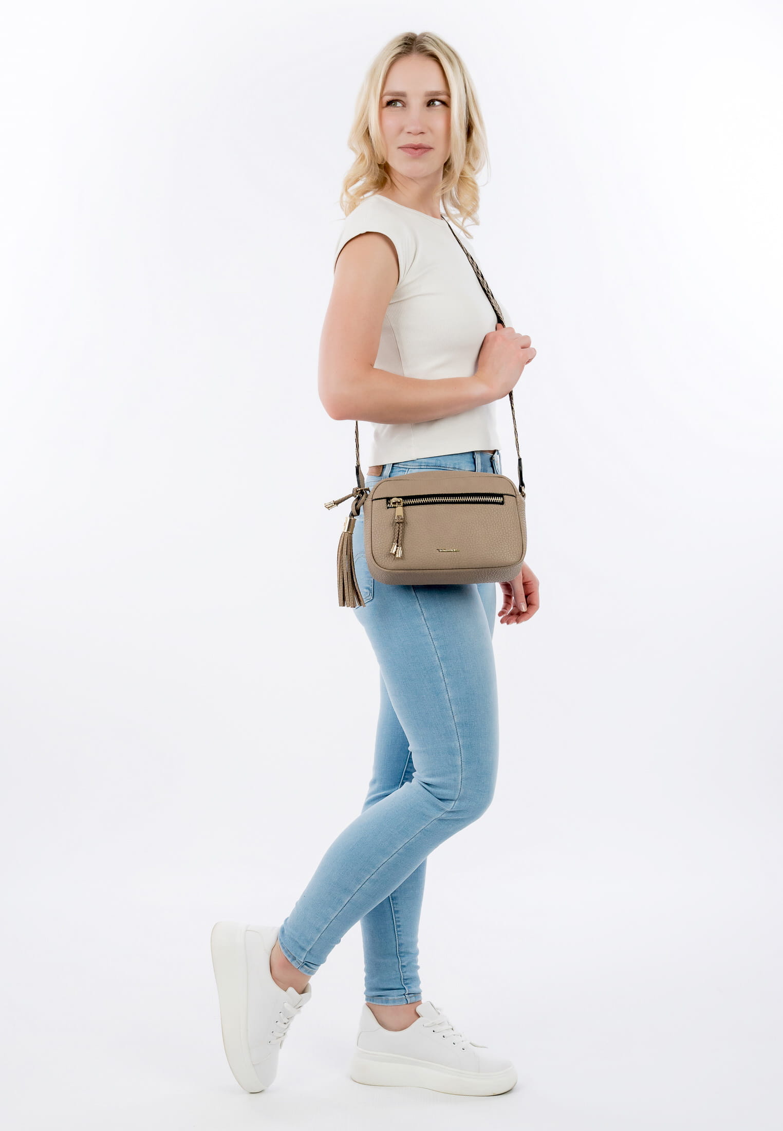 33180900_02 Tamaris Umhängetasche TAS Carissa mittel Braun 33180900 taupe 900