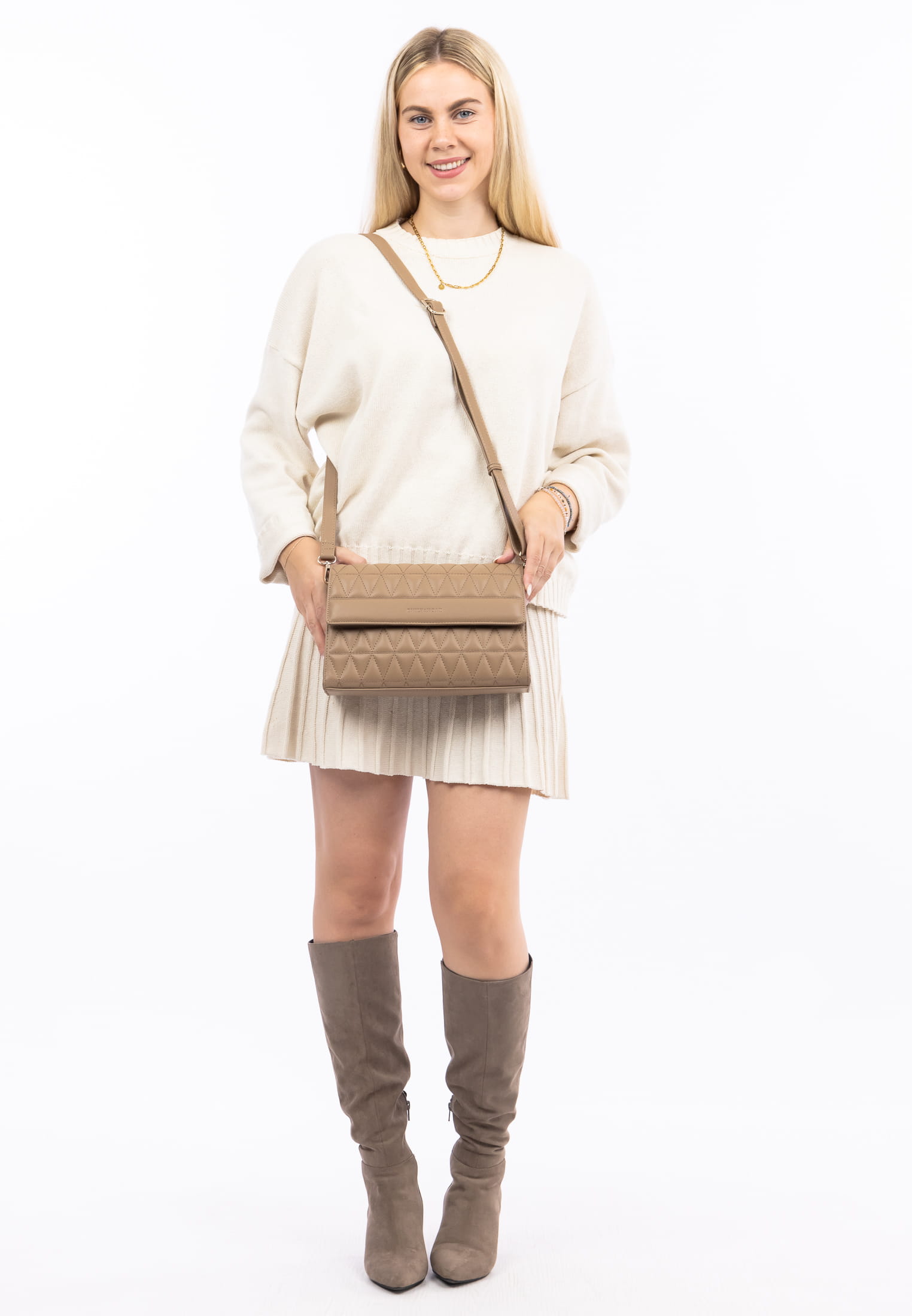 EMILY & NOAH Umhängetasche E&N Donatella klein Beige 64811420 sand 420