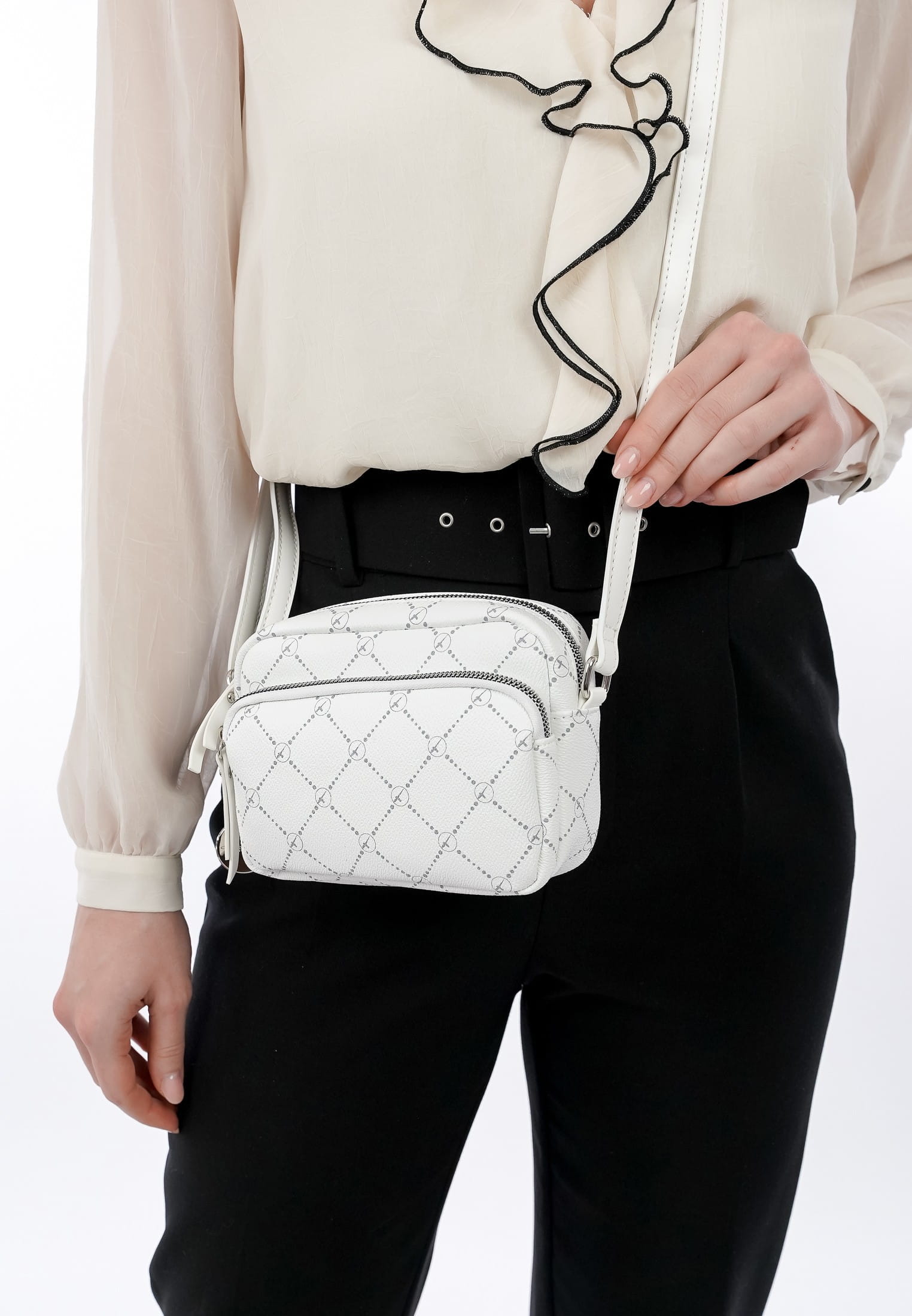 Tamaris Umhängetasche TAS Anastasia klein Weiß 31172303 white/white 303