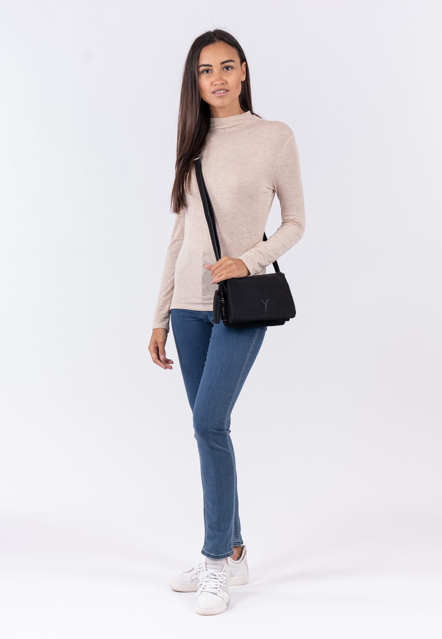 12401100_02 SURI FREY Umhängetasche Romy Basic klein Schwarz 12401100 black 100