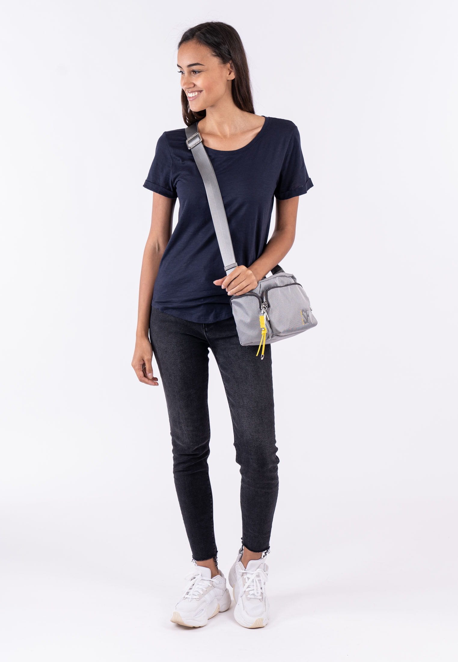 18011810_02 SURI FREY Handtasche mit Reißverschluss SURI Sports Marry mittel Grau 18011810 lightgrey 810
