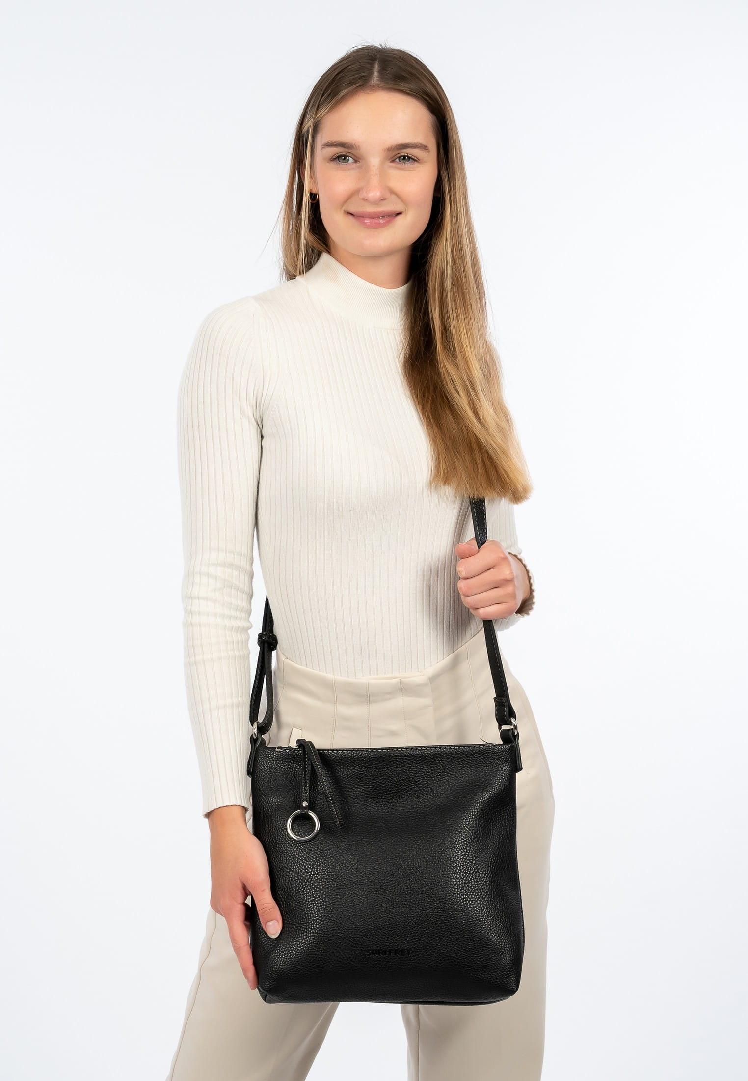 13602100_03 SURI FREY Umhängetasche Debby Schwarz 13602100 black 100