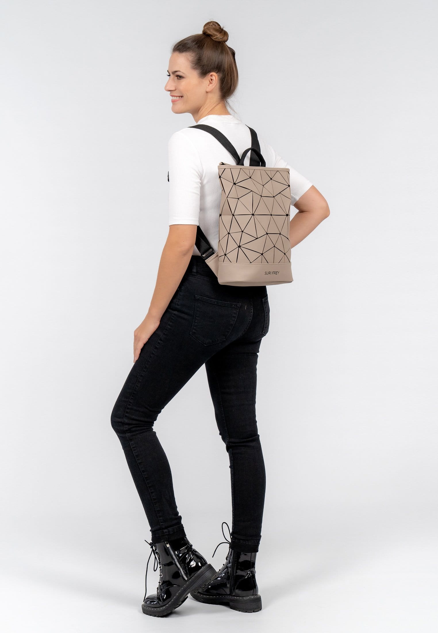 SURI FREY Rucksack SURI Sports Jessy-Lu mittel Beige 18040420 sand 420