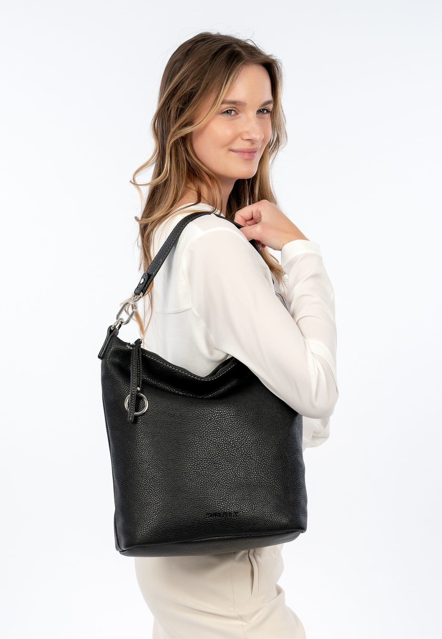 13603100_03 SURI FREY Beutel Debby mittel Schwarz 13603100 black 100