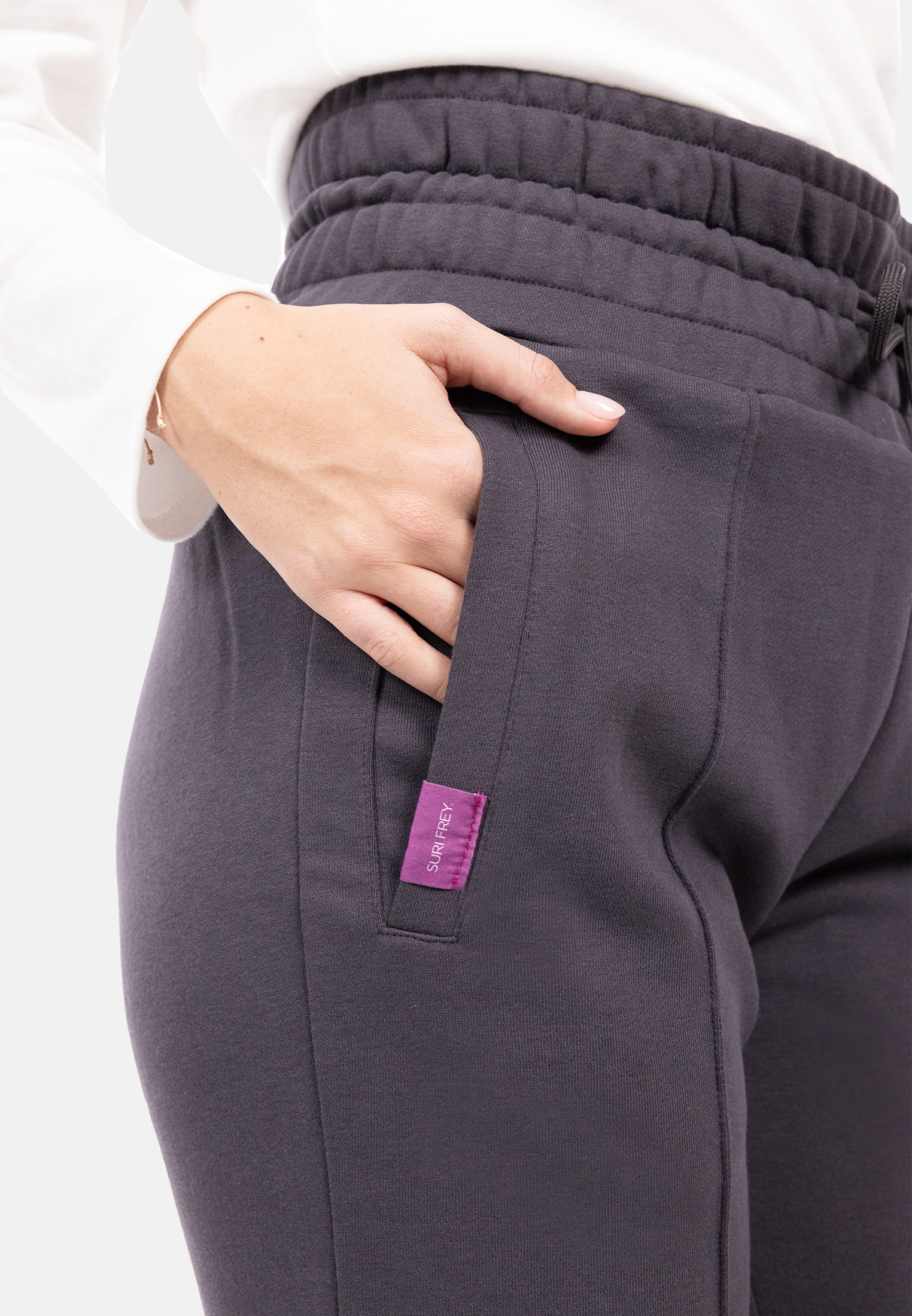 SFW10021-XS-800_07 SURI FREY Sweathose mit hohem Taillenbund Freyday Grau SFW10021-XS-800 XS