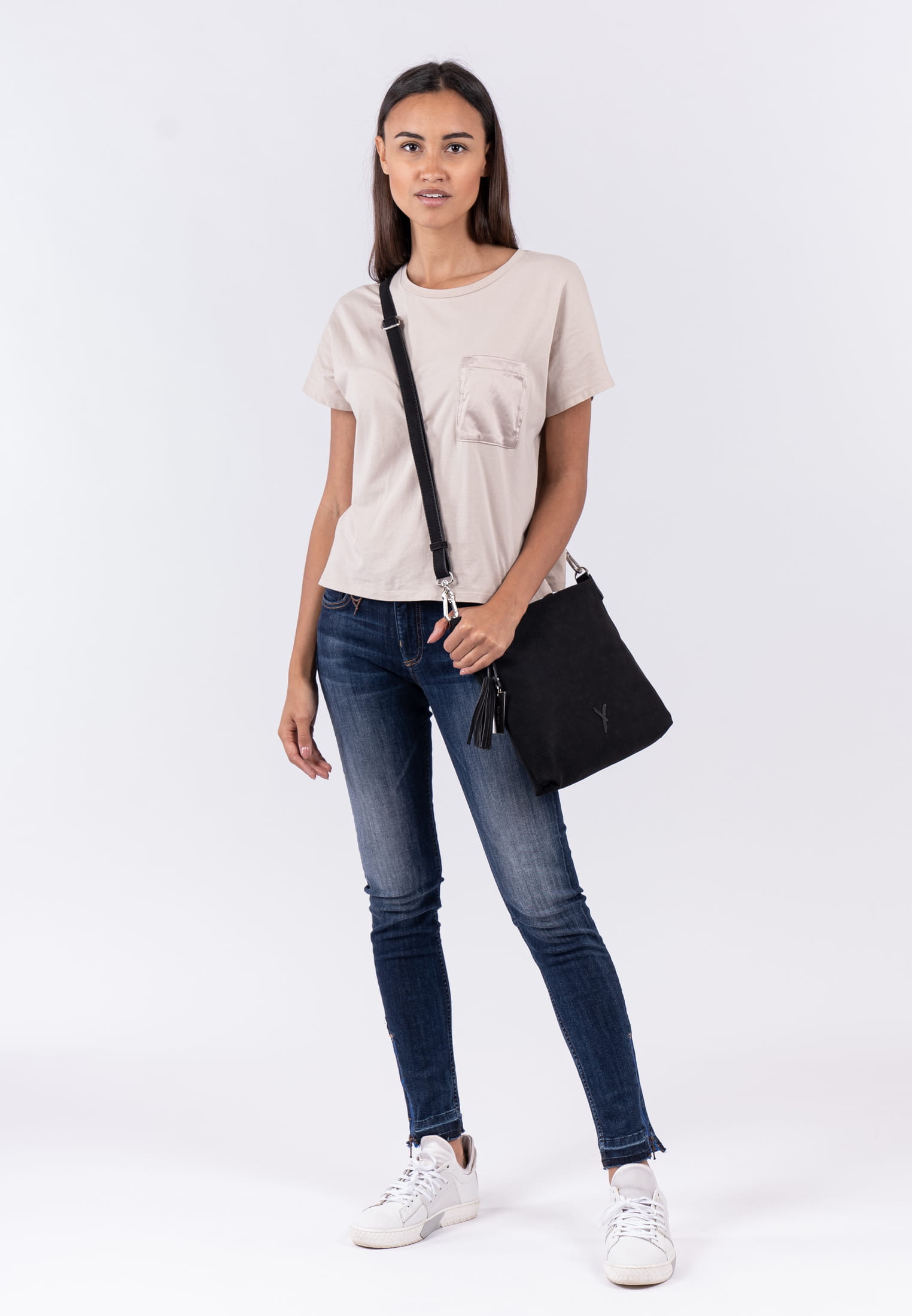 12402100_02 SURI FREY Umhängetasche Romy Basic Schwarz 12402100 black 100